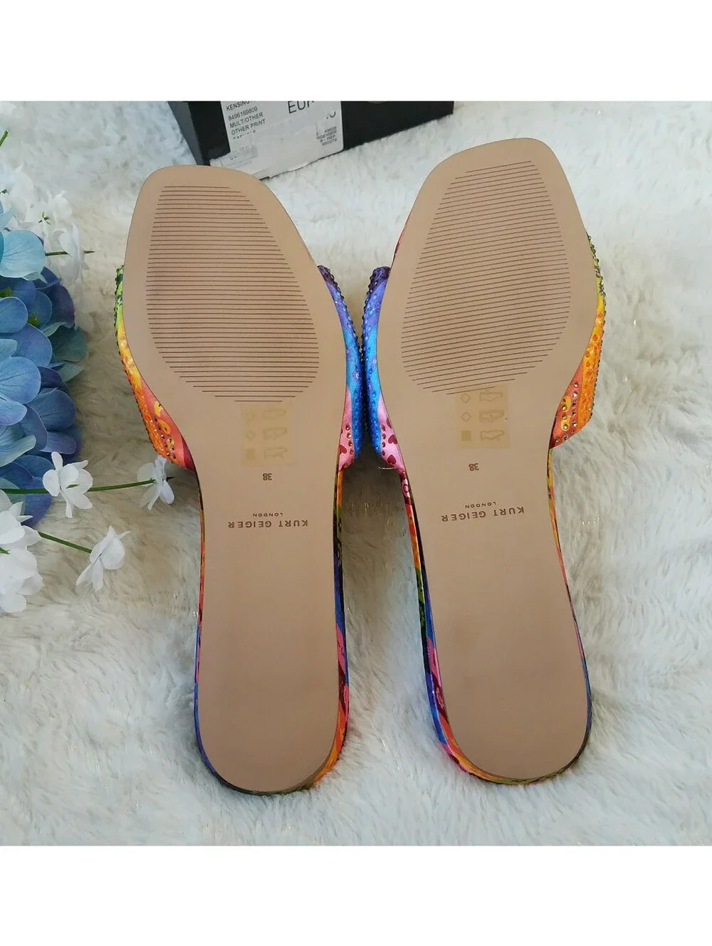 Kurt Geiger London Kensington Flat Sandals - Picture 4 of 10